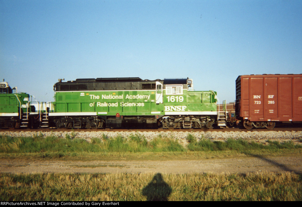 BNSF GP9 #1619 - NARS Program